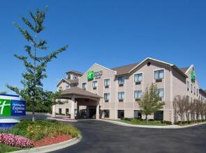 Holiday Inn Express Hotel & Suites Belleville by IHG