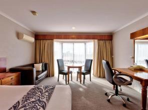 Hume Country Motor Inn