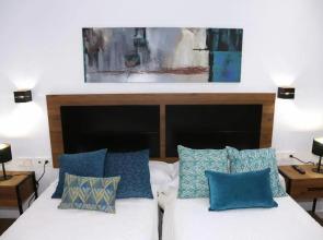 Piso Reformado. 2 Min del Casco Viejo. Con Garaje.