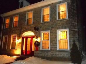 Sir Isaac Brock B&B Luxury Suites