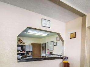 Fort Lauderdale Gardens Inn & Suites