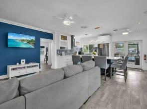 Entire House - Paradise in Dania Beach