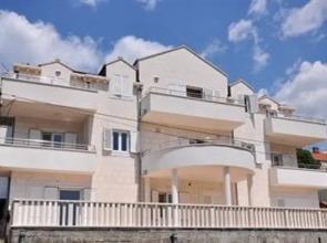 Apartments Villa Perla