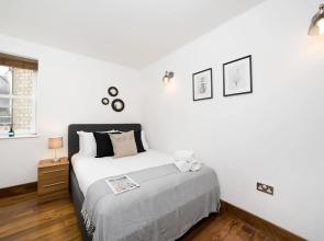 New! Big 2 Bedr/3 Beds Best Covent Garden!