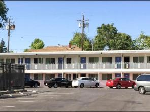 Travelodge by Wyndham Sacramento Convention Center