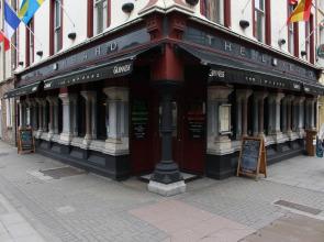The Lombard Pub & Townhouse