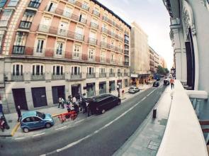 Lollipop Flats City Centre Grand Suite