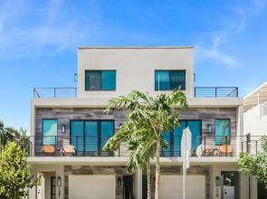 Luxury Paradise Walk to Las Olas -5 Mins to Beach