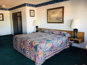 Captain John's Motel