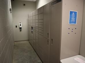 Elegant, Recently Upgraded Apt – Downtown Location