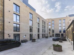 Stylish Hackney Wick Apartment With Terrace