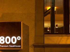 easyHotel Basel City - contactless self check-in