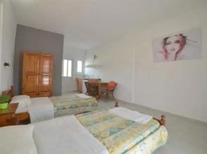 Del Mare Beach Hotel