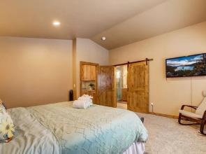 Sutter Trail Sparkles - Air Conditioned Large Family Home!