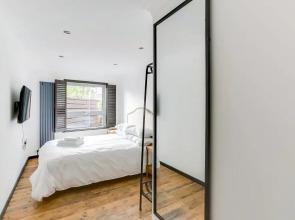 New Designer 2BR Home W/large Terrace - 4 Guests