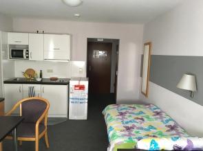 Business apartment in 3 star hotel Daimler Nah