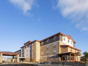 Hawthorn Extended Stay by Wyndham Williston/Burlington