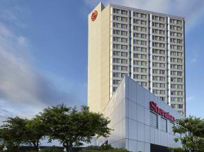 Sheraton Vancouver Guildford Hotel