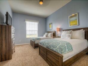 5048 Shoreway Loop #402,