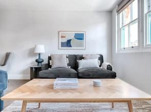 Impeccable 2-bed Apartment in London