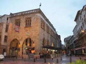 Apartment Rue Saint Francois de Paule