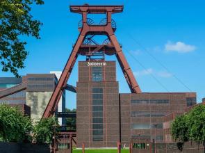 City Apartment With Waterbed