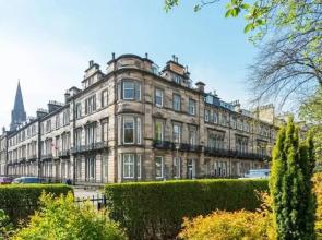 Stylish 2 Bedroom Flat In Heart Of The West End