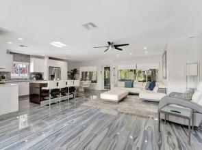 Daddy House-victoria Park With Pool