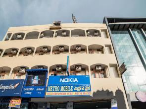 OYO 29087 Hotel Golden Pride