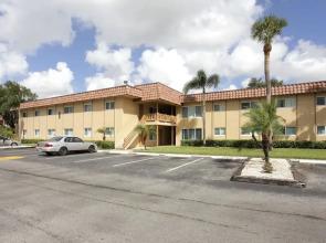 Lauderdale Lakes Getaway