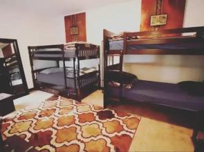 Quirky Cozy Loft Soho Little Italy - Sleeps 4