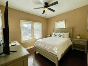 Tropical Garden Bungalow