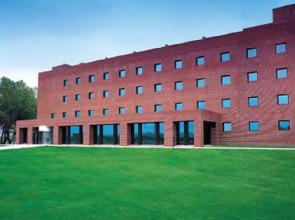 Hotel Nh Santander Parayas