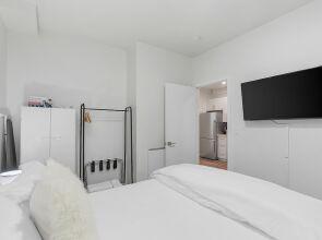 Calm Urban Abode steps to Volunteer Park