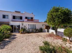 Casa Furneaux by Seewest