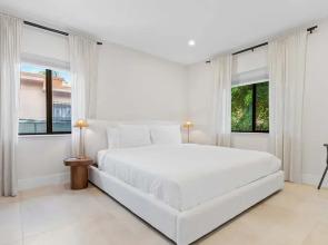 Casa Siesta Modern by Design District Hot Tub