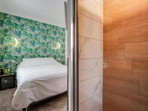 Htel Une Chambre en Ville