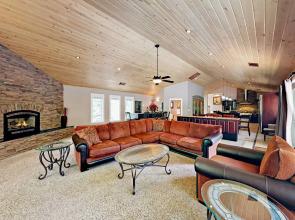 5BR Home w/ Hot Tub & Game Room