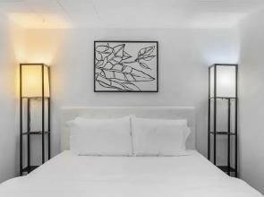 Green Lake Zen Low Level Garden Suite