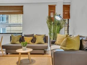 Queens Quay Mansion House Flat