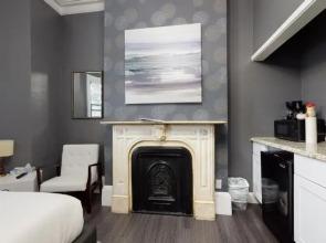 5-1 Pet Friendly! Private Room in Downtown Boston!