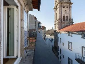Porto and Clérigos Views by Porto City hosts