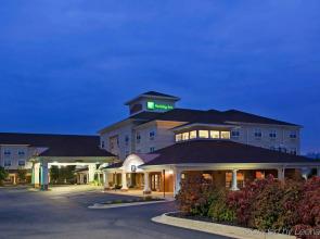 Holiday Inn Grand Rapids Airport by IHG