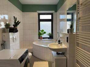 Stilvoller Altbau mit Balkon - 10 min to center