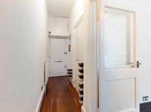 Stunning 1 Bed Apt, Sleeps 4 nr Central London