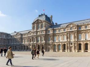 Steps from the Louvre