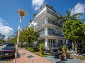 Riviera Hotel South Beach