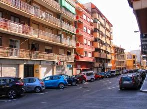 apartment a stone's throw from Santa Barbara