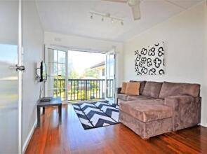 Breakers 6 2 Hill Street