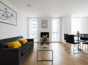Spacious 2 Bed Flat in Hoxton
